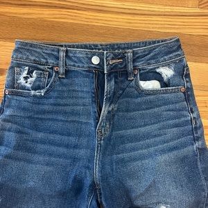 American Eagle Ripped Mom Jeans Size 0